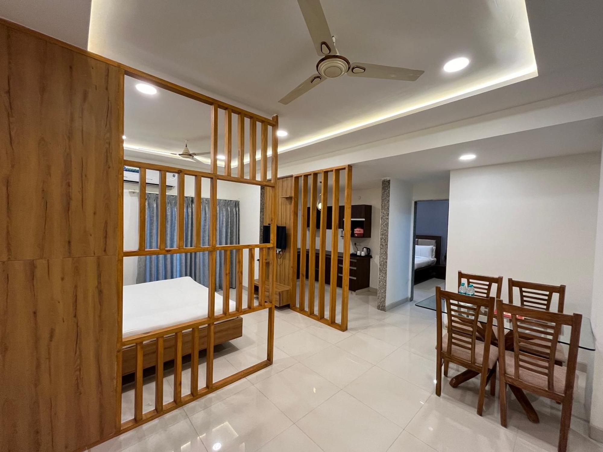 Hotel Shri Radha Nikunj - Opposite Prem Mandir Vrindavan Exterior photo